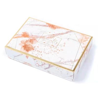 China Disposable custom coated paper with gold edges packing gift paper box underwear/socks paper boxes with lip/cap for sale