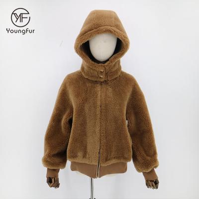 China Winter Breathable Warm Hooded Jacket Shearling Sale Real Sheepskin Lamb Fur Coat for sale