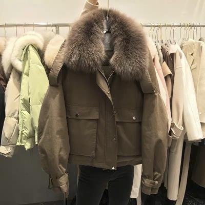 China Wholesale Viable Winter Short Style Oversized Down Coat For Girls With Fox Fur Collar for sale