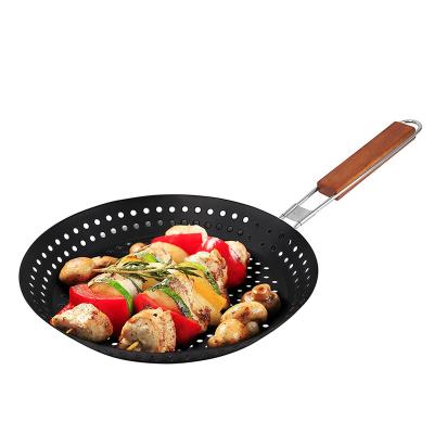 China Easily Cleaned Barbecue Pan Grill Basket Grill BBQ Wok Pan Topper Product In Porcelain for sale