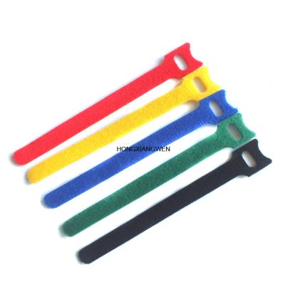 China Sustainable Customized Adhesive Tape Form Self-Gripping Hook And Loop Cable Tie for sale