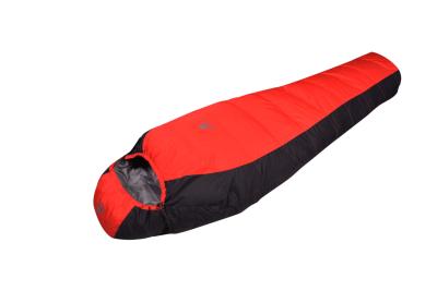 China muñeca ultraligera portátil al aire libre camping pato hacia abajo bolsa de dormir con tejido Ripstop impermeable para adultos en venta