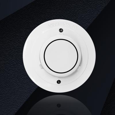 China Conventional Industrial Smoke Detector 12V -24V DC Smoke Detectors With Remote Led Indicator for sale