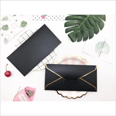 China Custom Black Paper Gift Envelope Gold Foil Emboss Envelope Greeting Card Packaging Envelope for sale