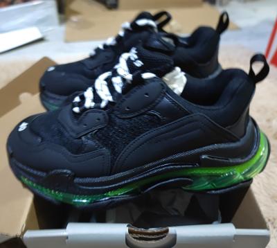 China 2022 Fashion Trend Triple S Popular Black Track Shoes High Grade Walking Running Shoes For Women Men for sale