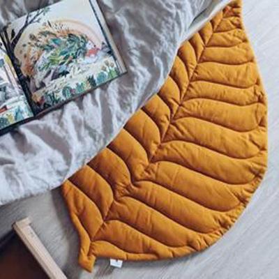 China Multifunctional Purpose Customized Leaf Shape Cotton Blanket Floor Blanket Floor Blanket Newborn Infant Infant Play Soft Crawling Mat for sale