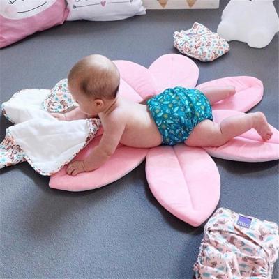 China Multifunctional Purpose Custom Flower Shape Non Slip Soft Baby Care Newborn And Washable Bath Mat for sale