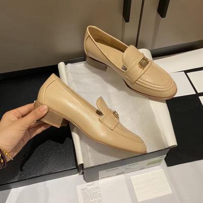 China Luxury 2022 Breathable Women's Casual Shoes Accessories Summer Fashion Designer Loafers Leather Flat New Styles for sale