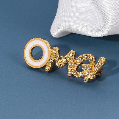 China Best New Selling Unisex OH MY GOD Letter Hollow Letter Brooch Diamond Pin Collar Needle Alloy Jewelry Fashion Women Brooch Pins for sale