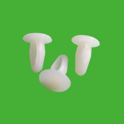 China China Manufacturer High Temperature Nylon White Canoe Rivet Plastic Clips For Auto SN-0511 for sale