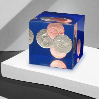 China Metal Coin Cube Coin Resin Nautical Acrylic Embedded Acrylic Paperweight for sale