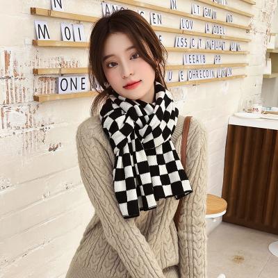 China 2021 Women's Daily Winter Use 30*170cm Korean Soft Warm Grid Scarf Decorate Ladies Black And White Scarves for sale