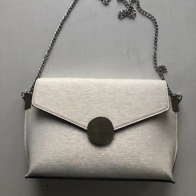 China Fashionable Women's Purse Bags White Clutch Party Customize Chain Logo Evening Bags Lady Pcs Bags for sale