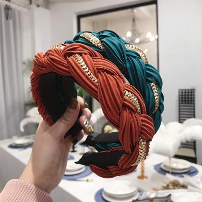 China Popular explosive hair accessories European and American solid color alloy chain pleated twist braid women's wide brim headband for sale