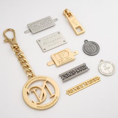 중국 Custom Metal Logo Tag For Handbag Luxury Gold Silver Letters Name Plate Clothing Label 판매용