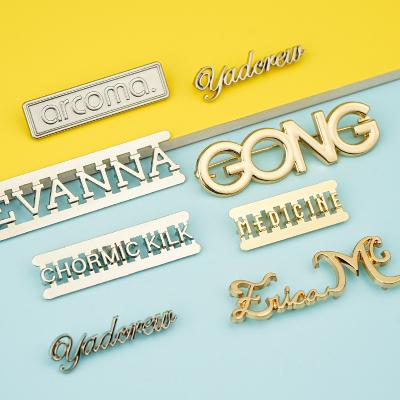 Cina Bag Parts Accessories Metal Tag Custom Letters Logo For Bag Embellishment in vendita