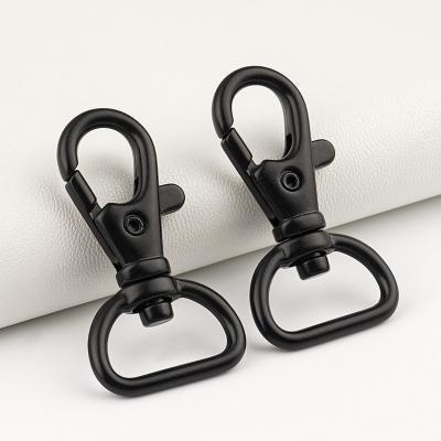 China Black Finish Metal Clips Buckle Hook Lobster Clasp Strap for Bag 17mm Size and Durable zu verkaufen