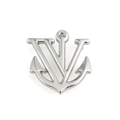 中国 Prevent Fade Surface Metal Logo for Hand Bag Hardware Accessories Custom Anchor Shape 販売のため