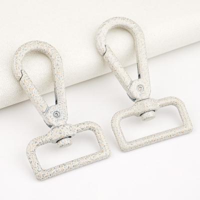 China OEM/ODM Welcome 1 Inch White Swivel Dog Hook for Handbags Zinc Alloy Snap Hook for sale