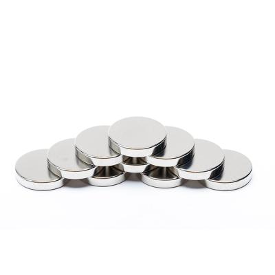 China Industrial Rare Earth Super Strong Neodymium Neodymium Disc Magnet N52 Permanent Disc Magnets for sale