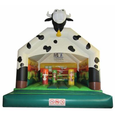 China exterior & Indoor Popular Theme Moonwalk Cow Milk Inflatable Playground Bouncer Jumping Bouncy Castle Jumper Cow Bounce House For Children for sale