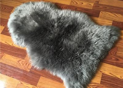 Cina Coperta decorativa tinta grigio chiaro naturale della casa lunga della lana d'agnello della coperta reale della pelle di pecora grande in vendita