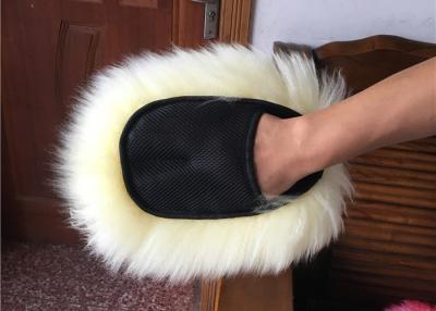 China Soft Sheepskin Car Wash Mitt Pure Merino Wool For Reducing Swirl Marks for sale