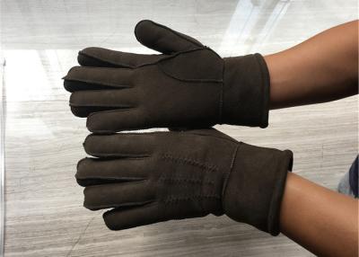 China Guantes cosidos a mano del shearling del cordero de Sueded, manoplas para hombre negras del invierno en venta