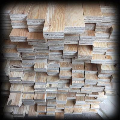 China Traditional Pine Wood Timber Poplar Sawn Timber For Wooden Frames for sale