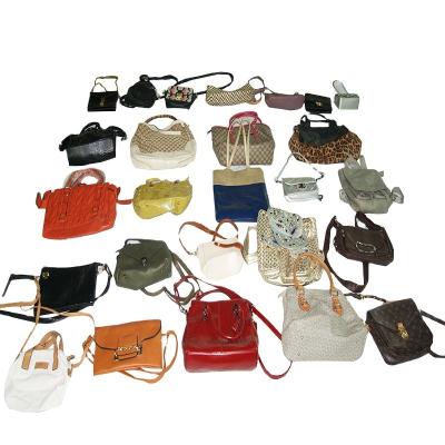 China Fashionable Women Mixed Style Used Handbags Wholesale Used Bags for sale