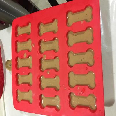 China Wholesale Viable Creative Dog Bone Shape Silicone Ice Cube Tray Silicone Cake Mold for sale