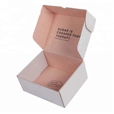 China Recycled Materials White Custom Printed Corrugated Mailer Box for sale