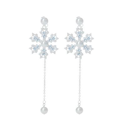 China FASHIONABLE Pearl Tassel Zircon Snowflake Earclip Long Style Earring For Women Fashion Gift Party Wedding Jewelry Designs Winter for sale