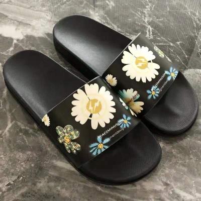 China Factory Fashion Summer Anti-odor Men's Flat Slide Slippers Beach Walk Sandals Customized Design Wholesale For Man Boy for sale