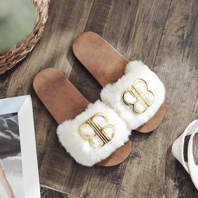 China Anti-Smell Fashion Women's Trend New Pink Slippers With Fur Slides for sale