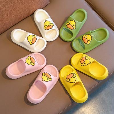 China 2021 Cute Duck EVA Slider Indoor Non-Slip Kids Bathroom Slides Baby Shoes Deodorization New Arrival Sandals For Kid Slippers Boy for sale