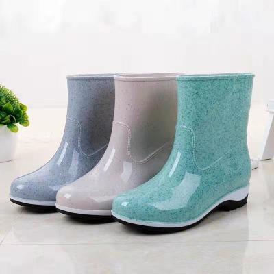 China Waterproof PVC Glitter Waterproof Women Rain Boots for sale