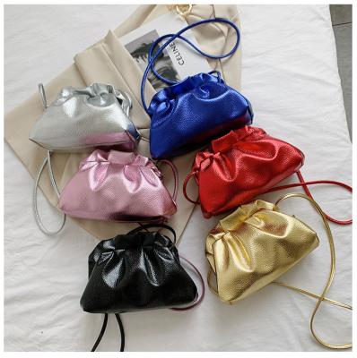 China Wholesale Fashion Drawstring Women's Bag 2022 Fashion Shoulder Bag Solid Color Simple Messenger Handbags for sale