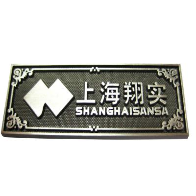 China Worldwide Cheap Price Digital Nameplate Emblem Custom Design Metal Nameplate For Home Furniture for sale