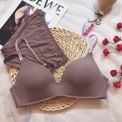 China Wholesale QUICK DRY Wireless Thin Triangle Underwear Small Chest Women Girl Seamless Bra Set for sale