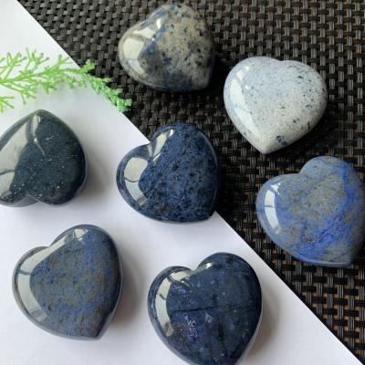 China Natural Stone Blue Sodalite Heart Stone Blue China Blue-veins Crystal Stone Heart Shape For Decorums for sale