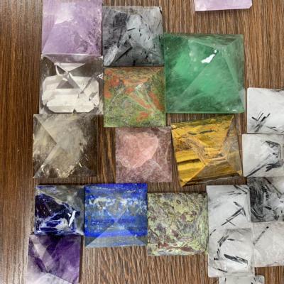 China China Wholesale Crystal Natural Colorful Pyramid Crystal for Gift and Home Decoration for sale