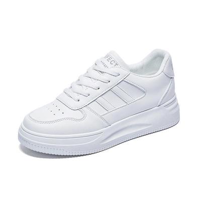 China Recyclable 2023 New Pu Leather Women's White Flat Leisure Sports Women's Sports Shoes Casual Shoes for sale