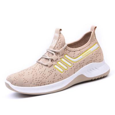 China Recyclable Q807 Breathable Mesh Walking Style Shoes Fashion Casual Sports Sneakers For Women Stock for sale