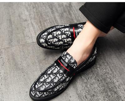 China Custom Printed LOGO Usb Spring and Autumn Led Leather Shoes Men's Business Casual Dress Men's Formal Shoes for sale