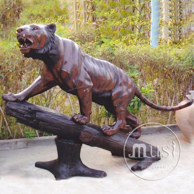 China Europe Garden Decoration King Of Life Size Bronze Tiger Step Animal Statue On Trunk Sculpture for sale