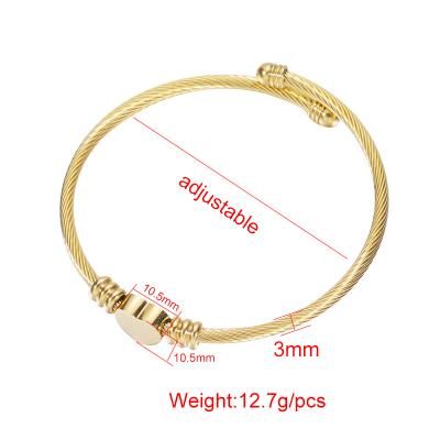 China CLASSIC high quality fashion love screw bracelet 18k gold plated personalized stainless steel heart shape bangle bracelet for sale