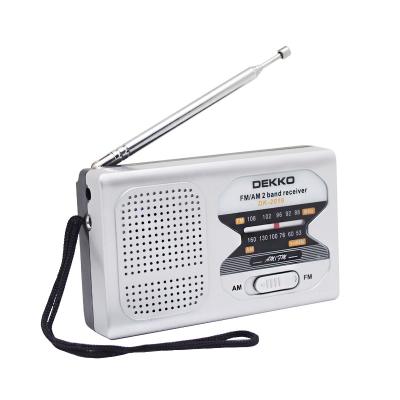 China China Supplier Stereo Portable Radio With 2 AA Batteries For Emergency Situations Support Earphone Listen for sale