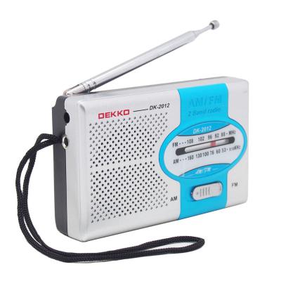 China Two AA Batteries Powered Pocket AM FM Radio with Built-In Antenna and High Frequency Range en venta