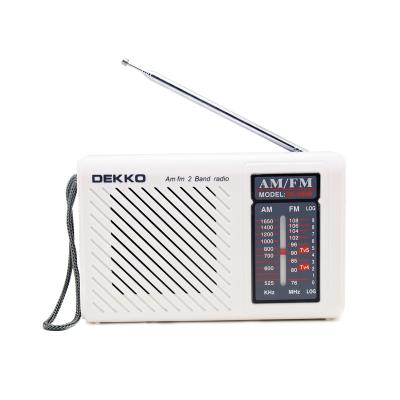 China High Sound Desktop Radio mit Lautsprecher AM FM Band DC3V 2*R20 Batterien FM 76-108 MHz zu verkaufen